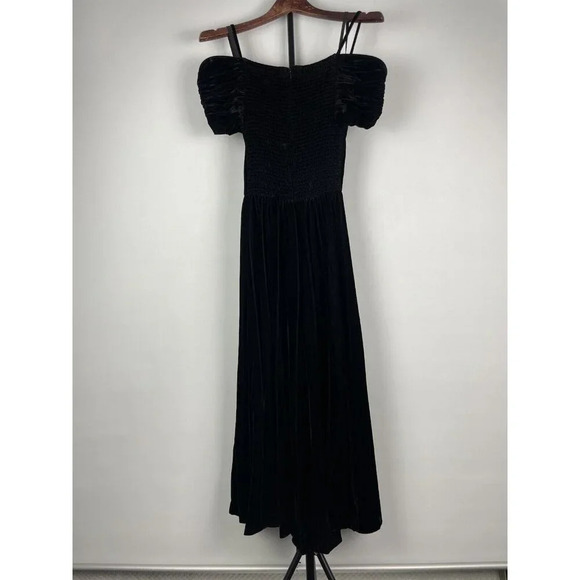 Vintage Moda Intl Black Velvet Goth Off Shoulder Witchy Fit & Flare Dress Size S - Picture 3 of 8